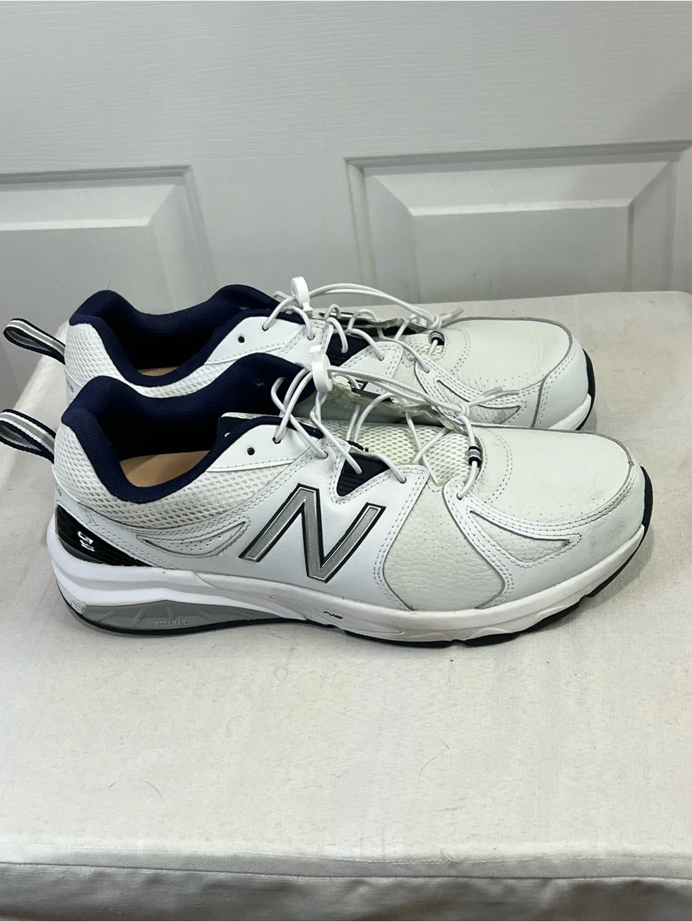 New Balance style MX857wN2 4E wide navy white. Comfort orthotics sneaker 10 1/2